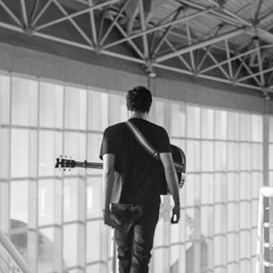 美女放尿着衣失禁
